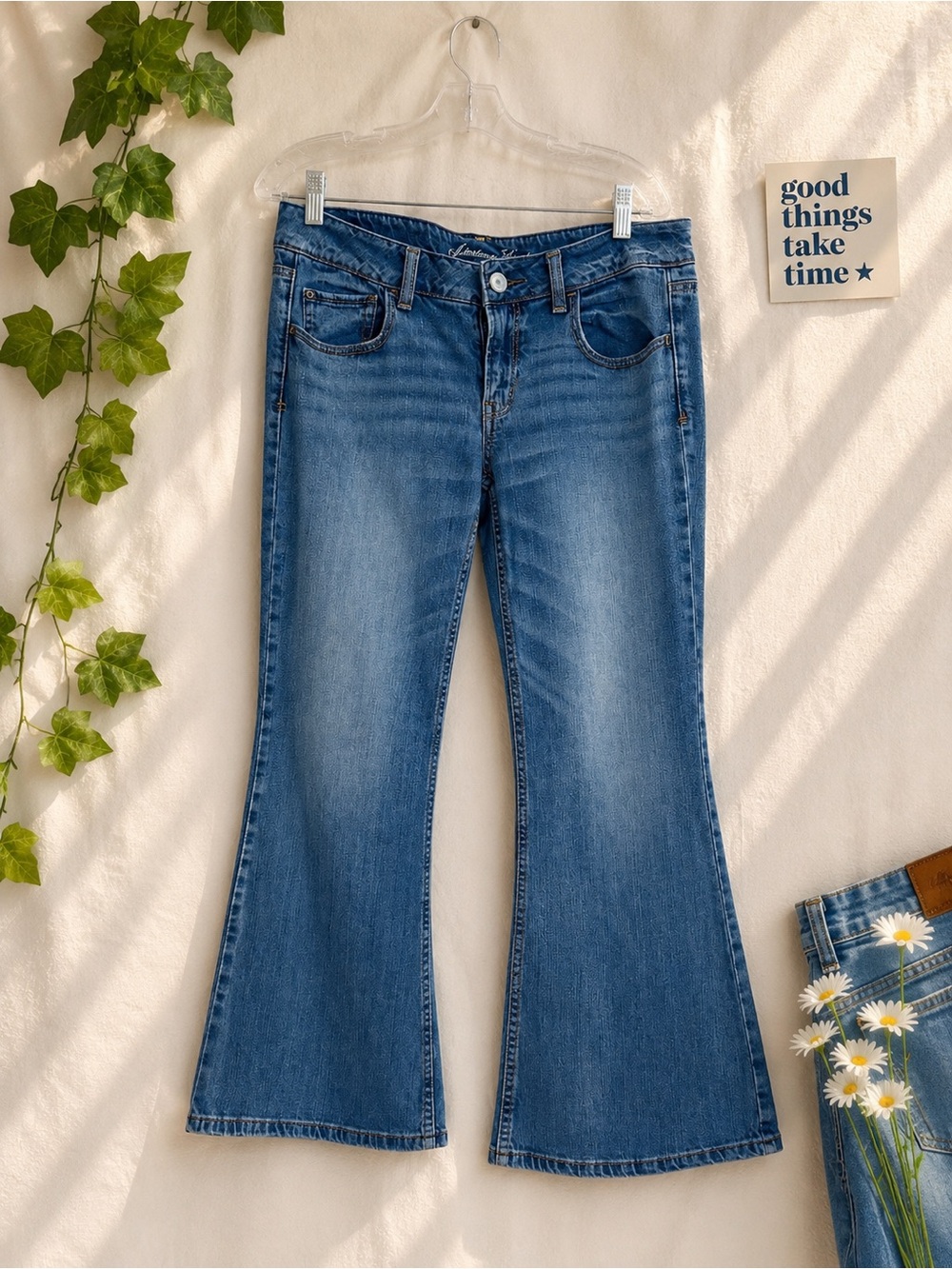 American Eagle AE Hipster Flare Jeans Size 12 Short👖